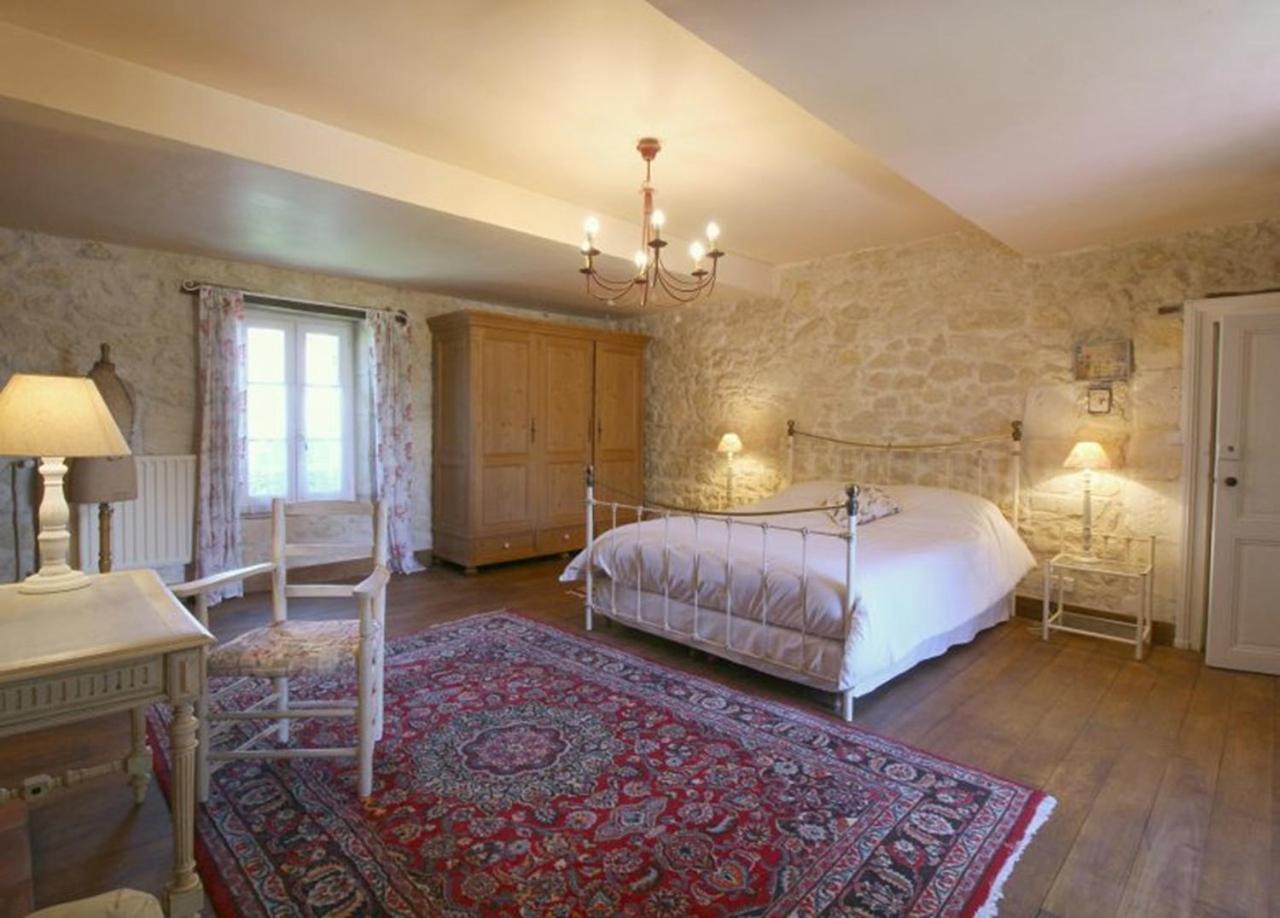Chambre D'Hotes Spacieuse, Salle De Bain Privative Saint-Michel-de-Fronsac Экстерьер фото